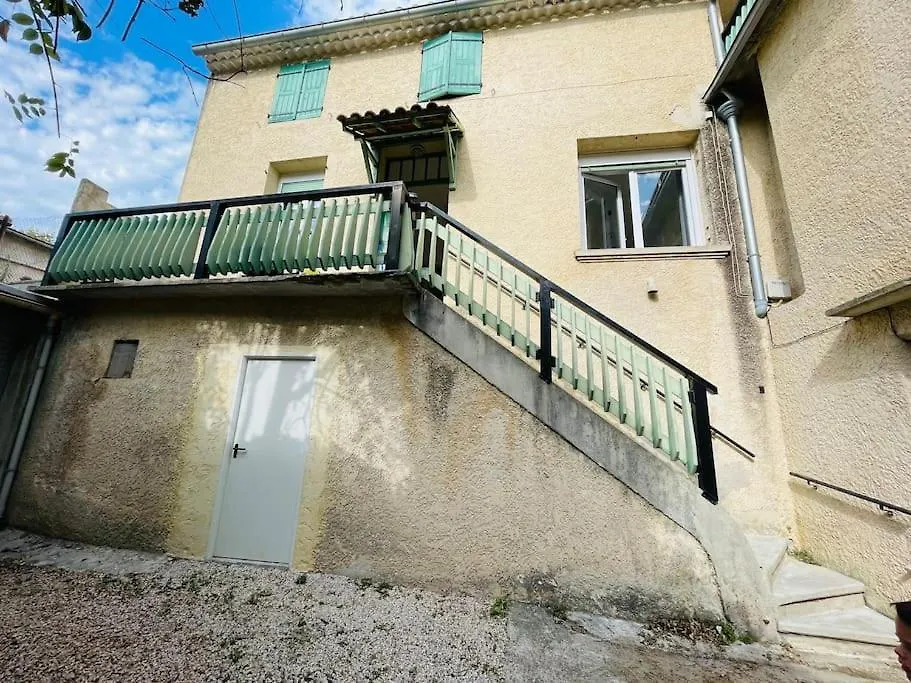 Chez Leo I - Appartement T2 Proche Tricastin contacts