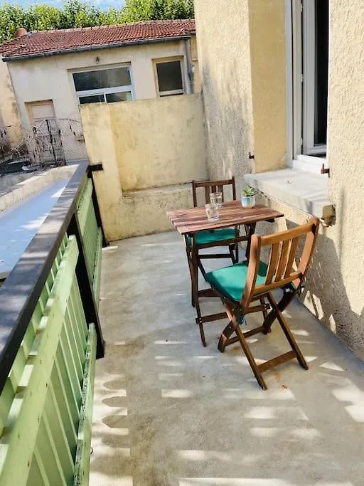 Chez Leo I - Appartement T2 Proche Tricastin Bollene 0*,  France